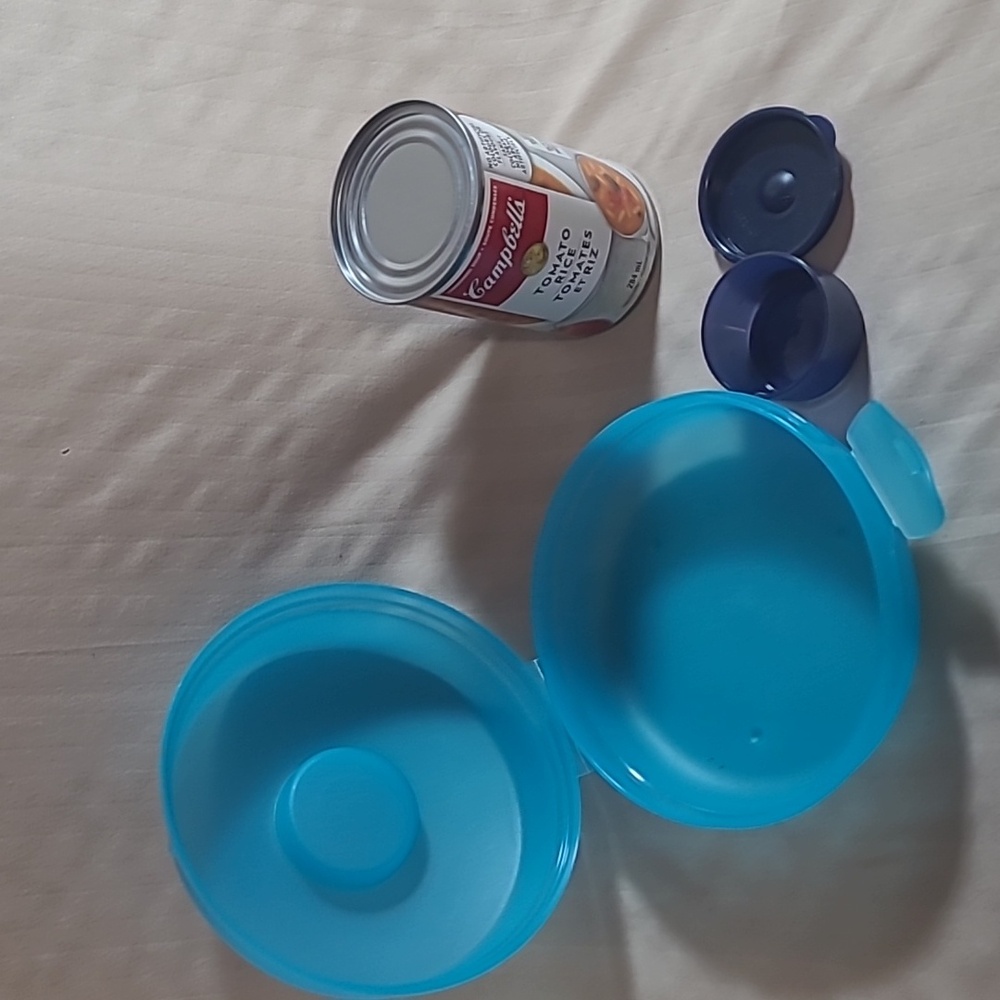 Tupperware Bagel Keeper Set